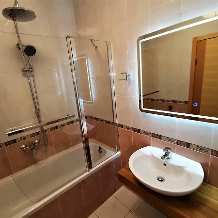 Makarska, Panoramic Sea & Mountains View, Cucek Apartment